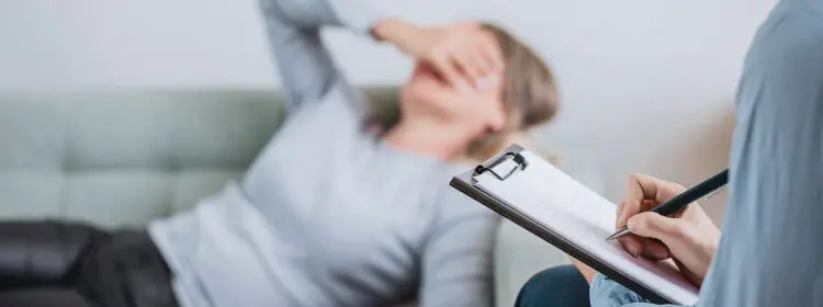 Anxiety Diagnosis: Causes, Symptoms & Treatments 6 Anxiety Treatment Options