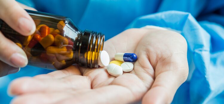 Lupus Treatment Options: Symptoms, Diagnosis & Alternative Treatments 7 Lupus treatment